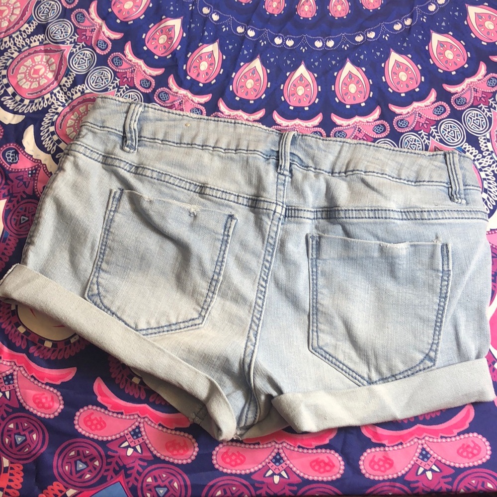 Denim Floral Shorts - Picture 2 of 4